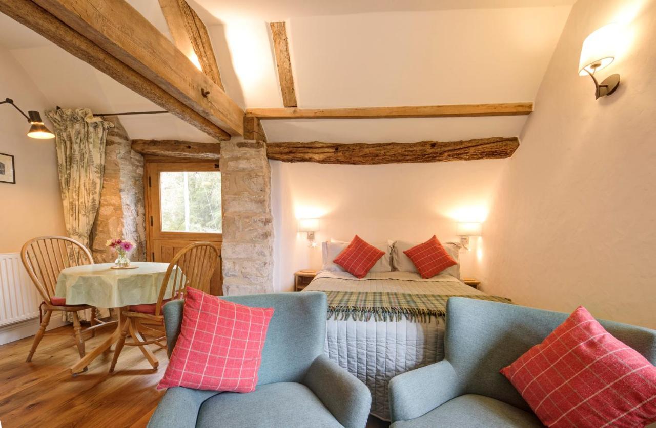 Hayloft Studio In Historic Barn Saint Briavels Exterior photo